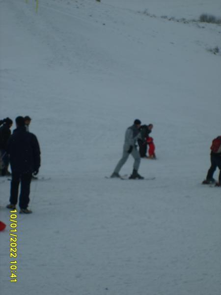 voici mon bb ki fai du ski